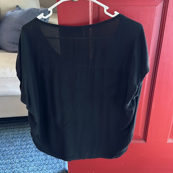 AVA Sky black flowy shirt - Picture 5 of 5